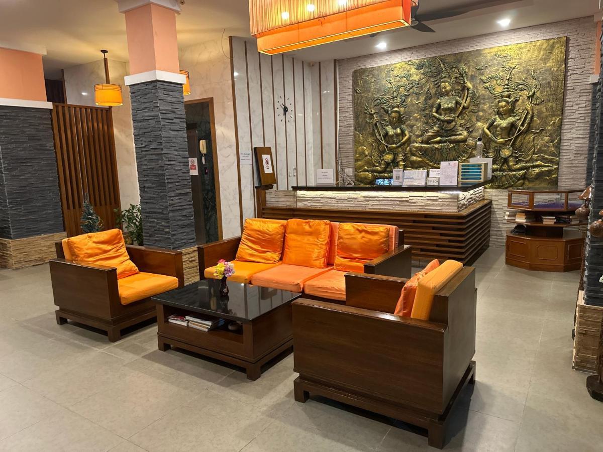 The Prisha Inn Patong Екстер'єр фото