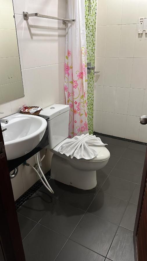 The Prisha Inn Patong Екстер'єр фото