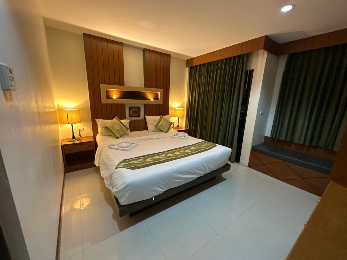 The Prisha Inn Patong Екстер'єр фото
