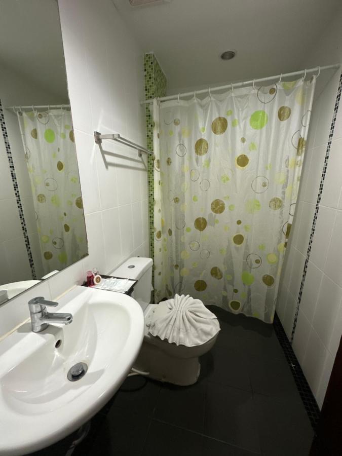 The Prisha Inn Patong Екстер'єр фото